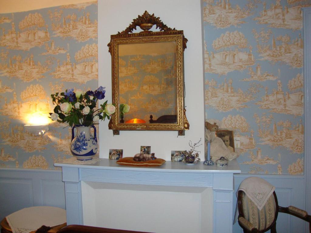 Domaine De La Dame De Lauriere Bed & Breakfast Solignac Rom bilde