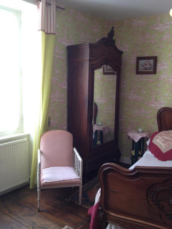 Domaine De La Dame De Lauriere Bed & Breakfast Solignac Rom bilde